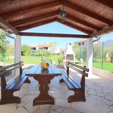 Anamaria Modern And New Holiday Poreč