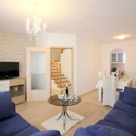 Ferienhaus Anamaria Modern And New Holiday Poreč